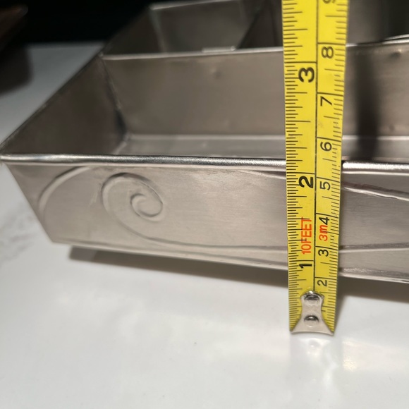 Metal organizer with four compartments - Picture 9 of 11